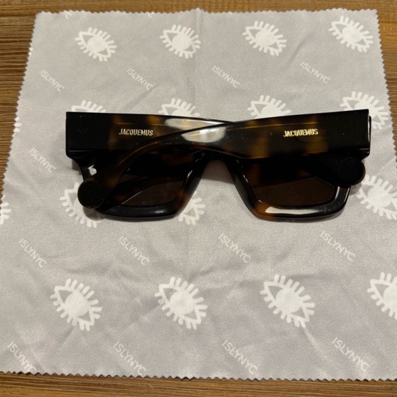 Jacquemus Tortoise Sunglasses - Picture 3 of 7